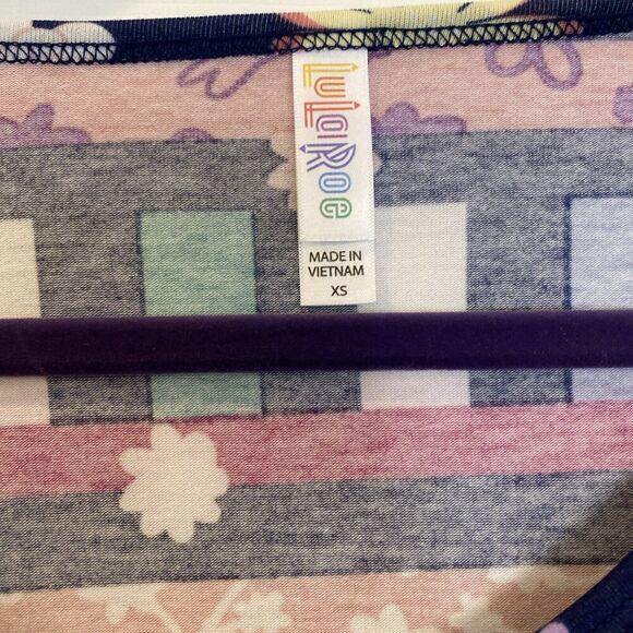 Lularoe Lynnae Floral & Striped Blouse NWT Size XS - Picture 2 of 6